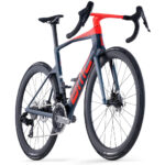 BMC TEAMMACHINE R 01 THREE - Carbon Roadbike - 2026 - deep sea / neon red - Image 3