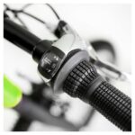 KUbikes 20L MTB 8-Speed Kids Bike - green - Image 4