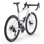 BMC ROADMACHINE 01 FOUR - Carbon Roadbike - 2026 - metallic white - Image 4